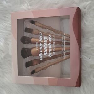 Luxe & Willow 6-Piece Allover Face Makeup Brush Set With Drawstring Pouch NWT